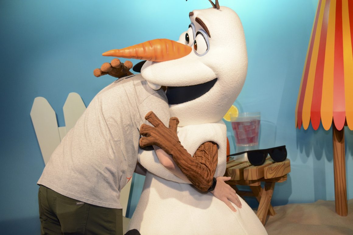 Olaf and Dustin Side Hug
