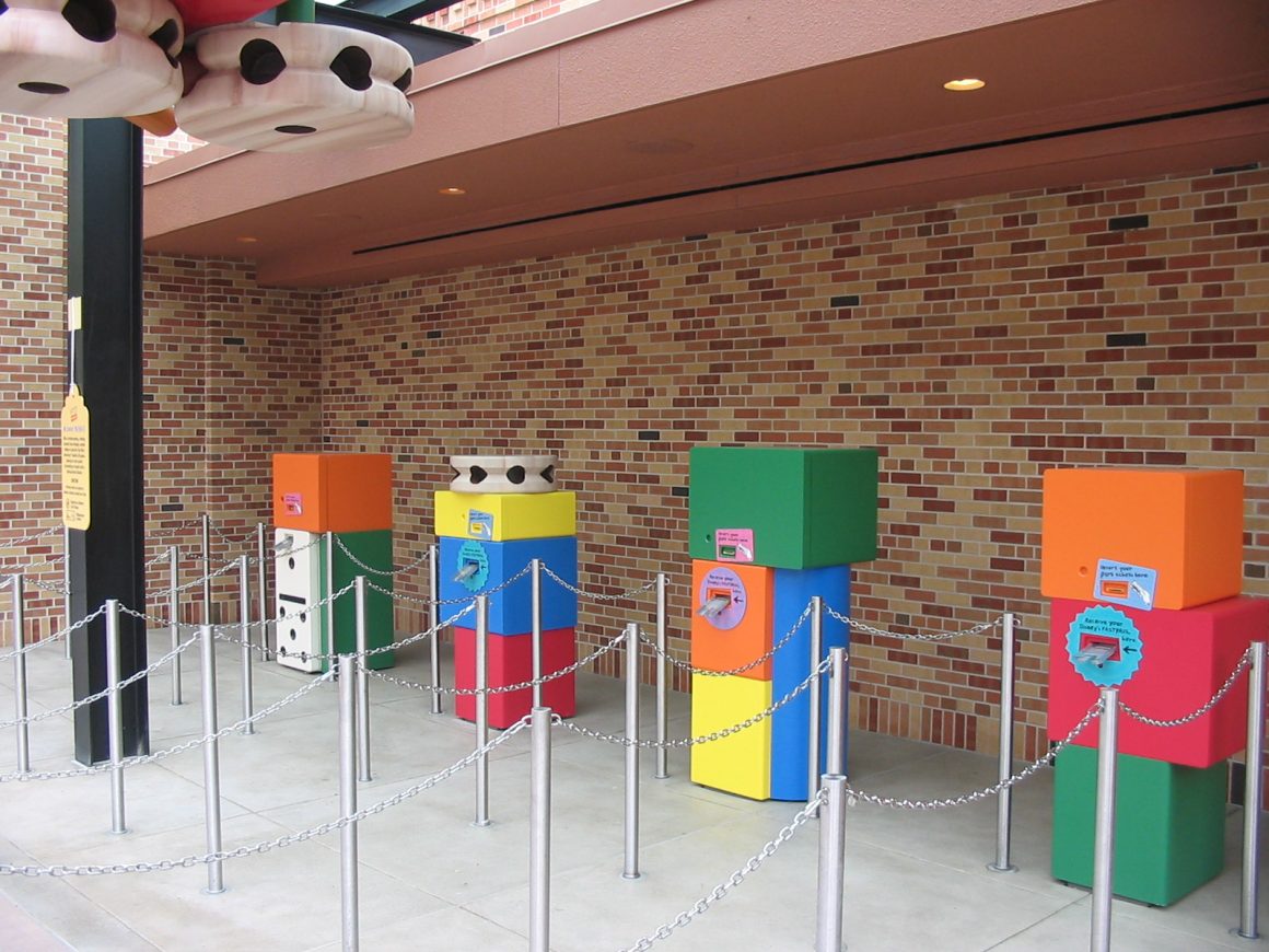 Toy Story Mania FastPass Distribution